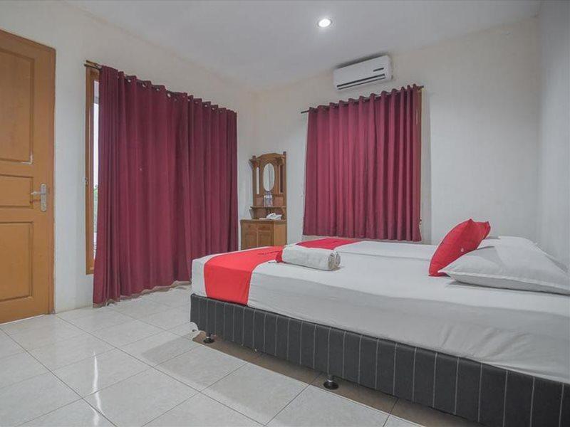 Reddoorz Plus At Hotel Negeri Baru Lodaya Puncak Bogor Ngoại thất bức ảnh